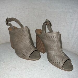 SODA Chunky Wooden Heels Tan Leather Size 7.5